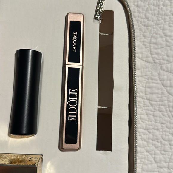 NWT Lancôme Makeup Box with 3 Full size items inside! - Picture 5 of 9